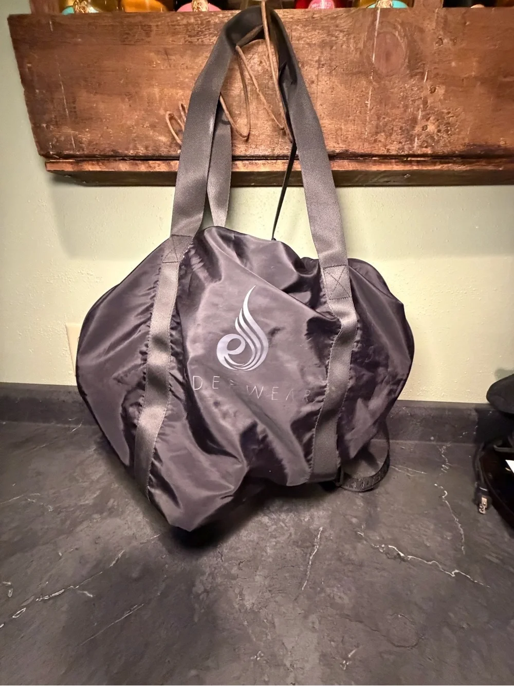 Ryderwear Duffle Bag, black with shiny tonal logo